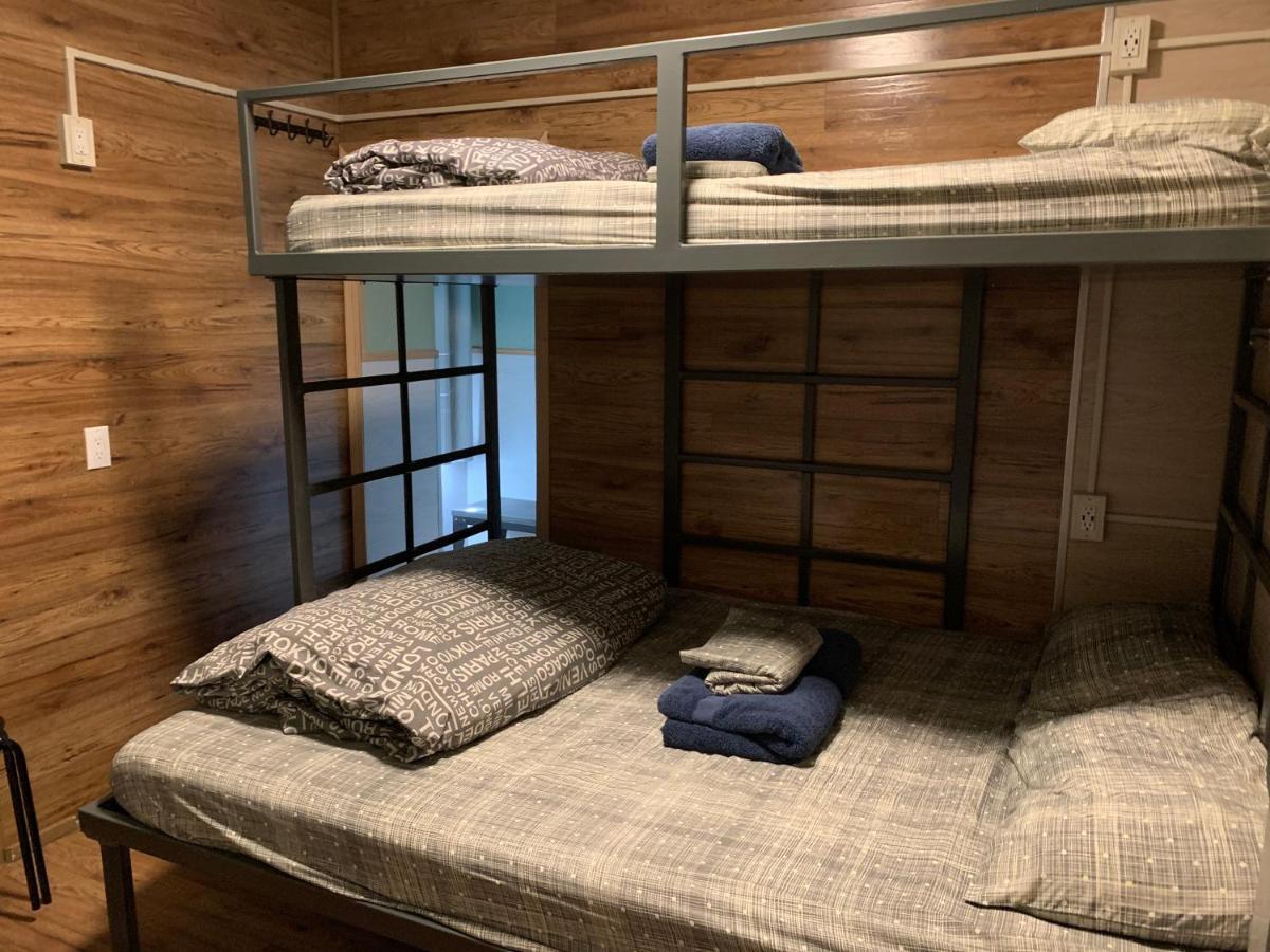 Downtown Hostel *