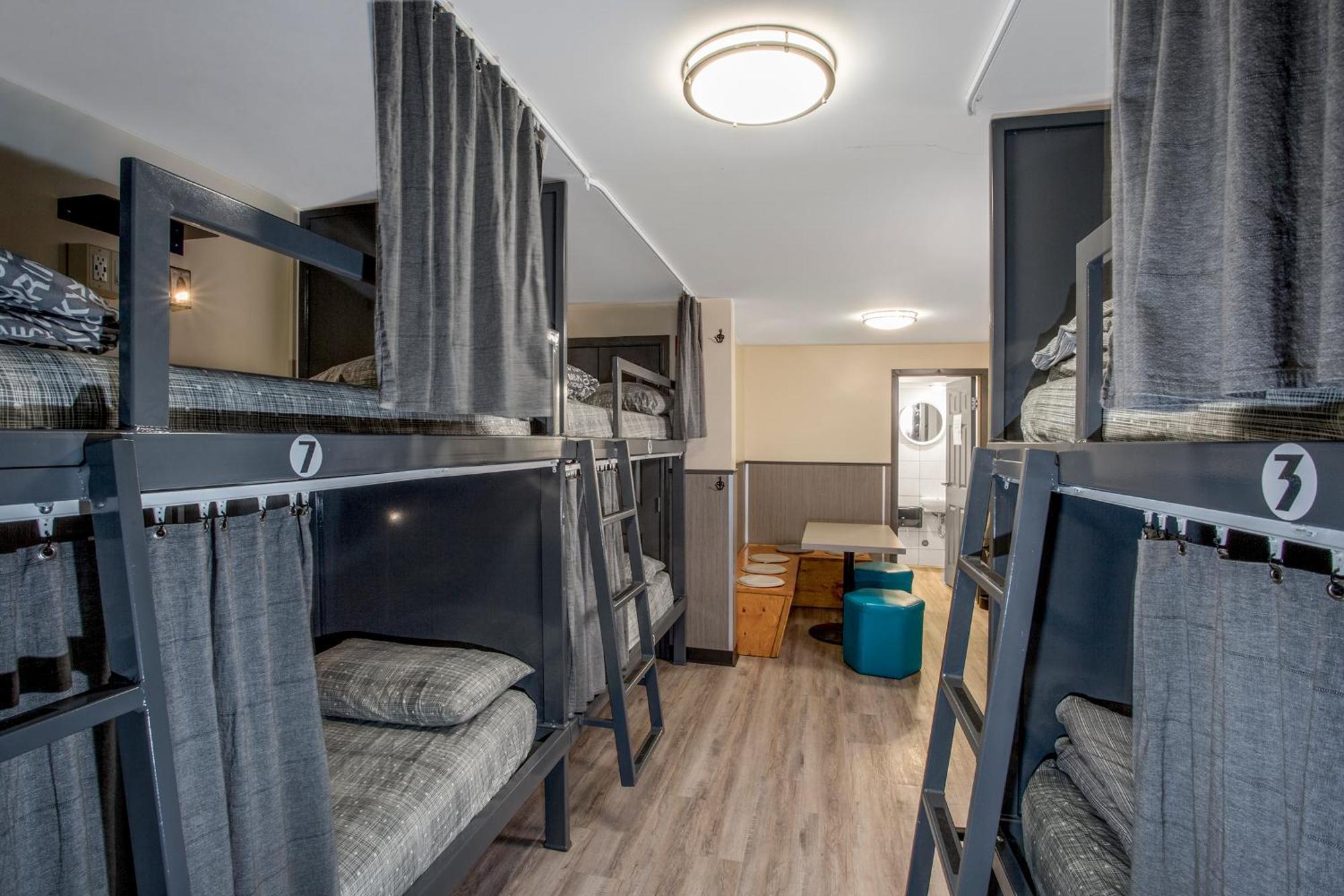 Downtown Hostel *